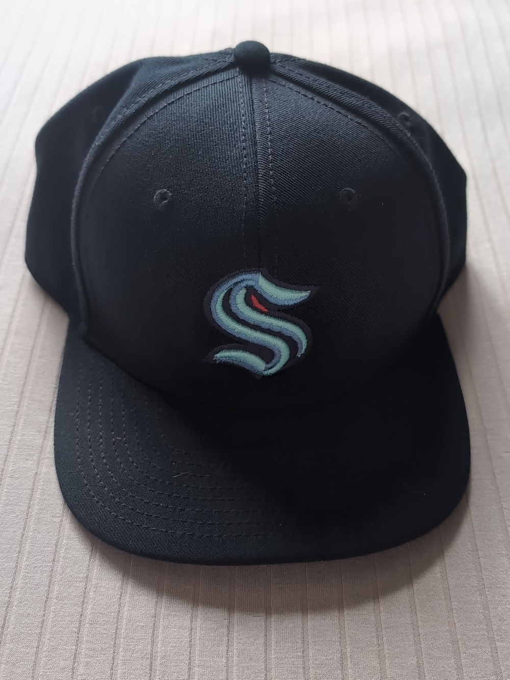 Seattle Kraken NHL Black Snapback Cap Hat